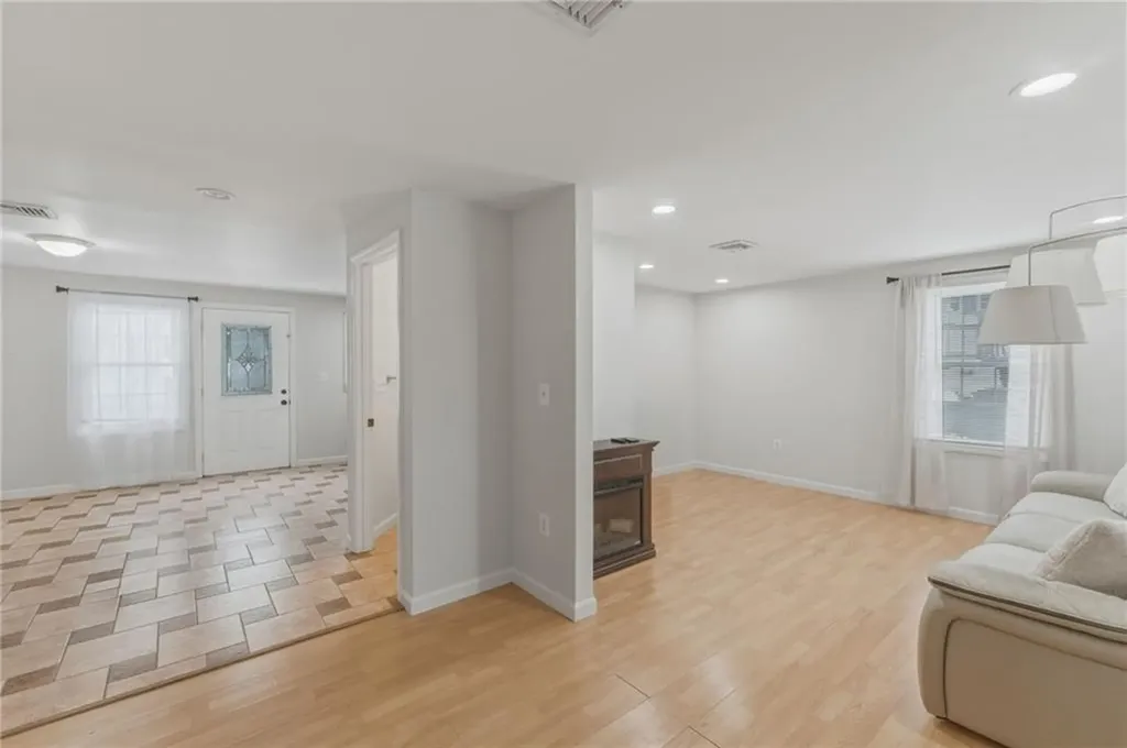 135 Seamans Street Providence RI 02905