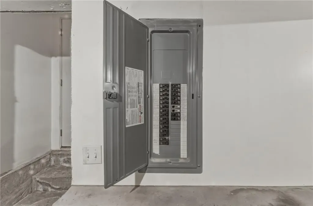 135 Seamans Street Providence RI 02905