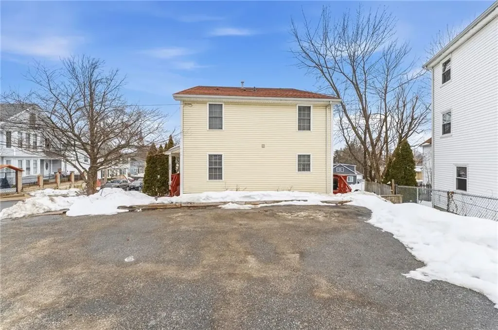 135 Seamans Street Providence RI 02905