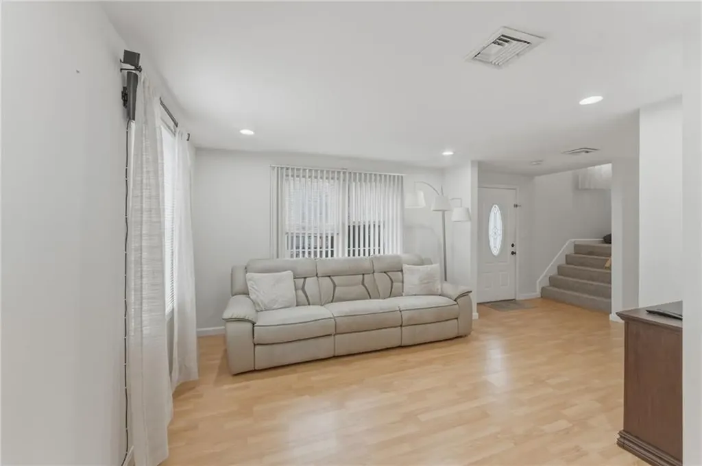 135 Seamans Street Providence RI 02905