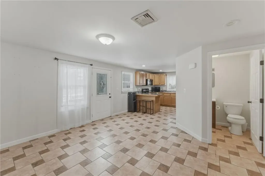 135 Seamans Street Providence RI 02905