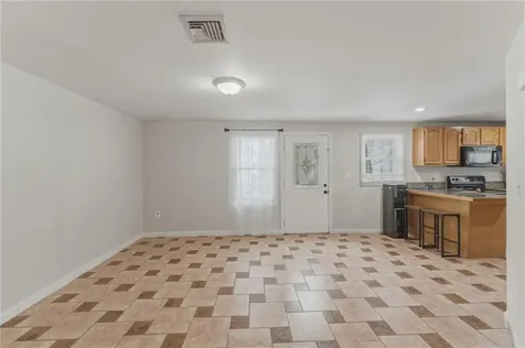 135 Seamans Street Providence RI 02905