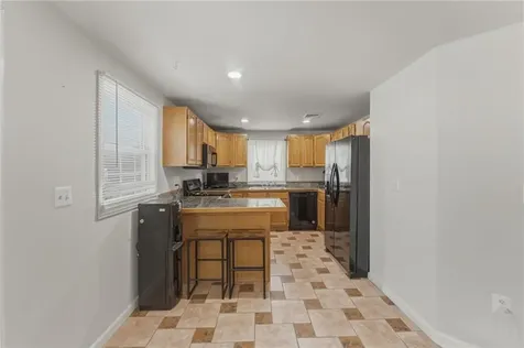 135 Seamans Street Providence RI 02905