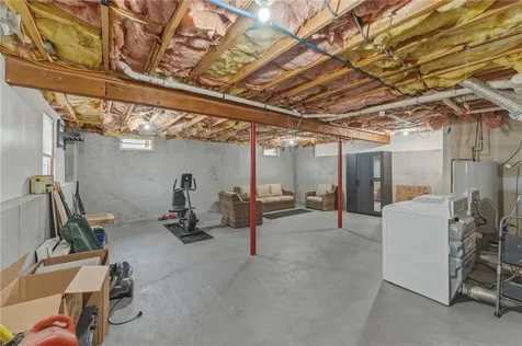 135 Seamans Street Providence RI 02905