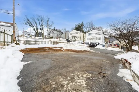 135 Seamans Street Providence RI 02905