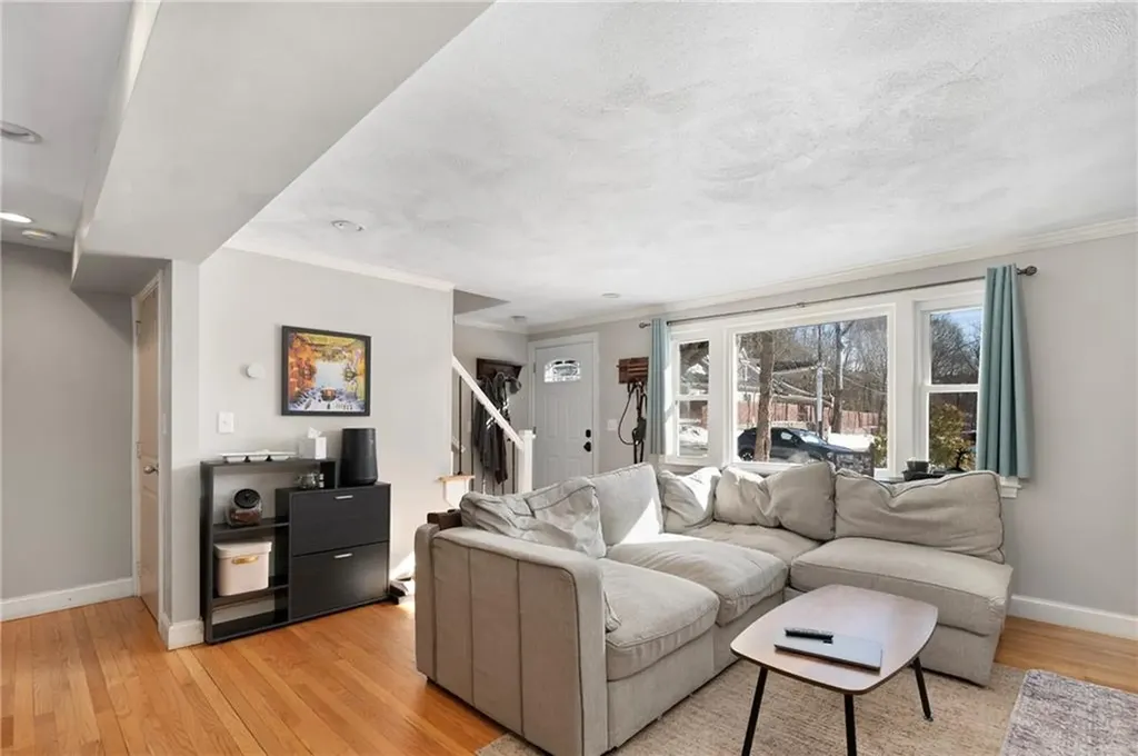 19 Evergreen Street Medway MA 02053