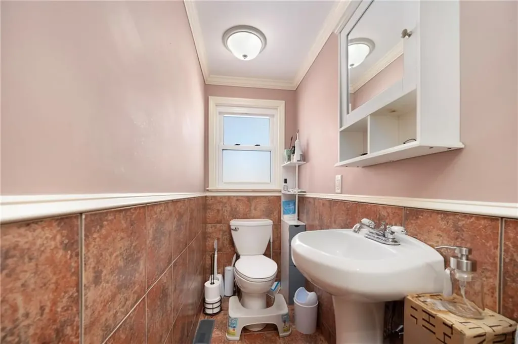 19 Evergreen Street Medway MA 02053