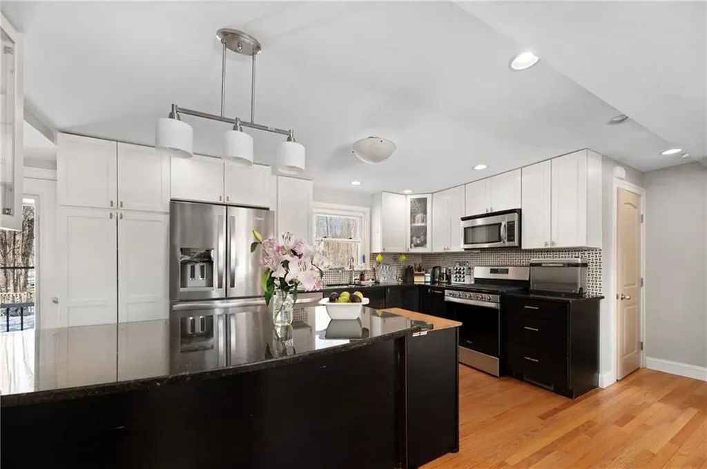 19 Evergreen Street Medway MA 02053