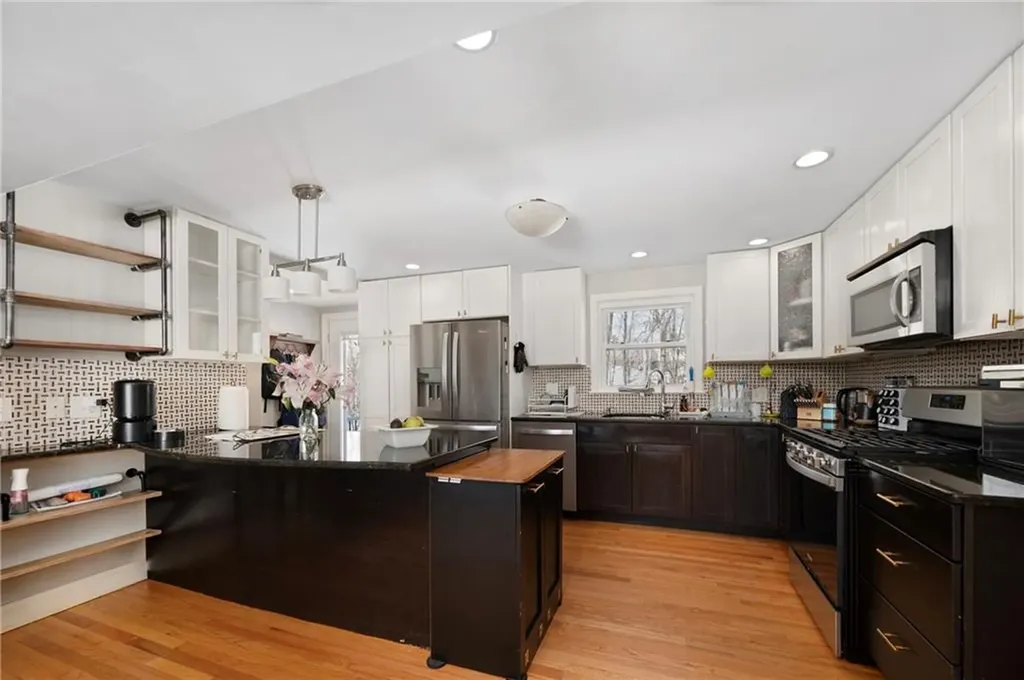 19 Evergreen Street Medway MA 02053