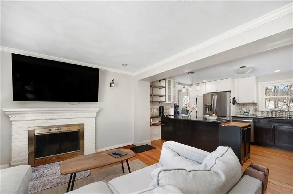 19 Evergreen Street Medway MA 02053