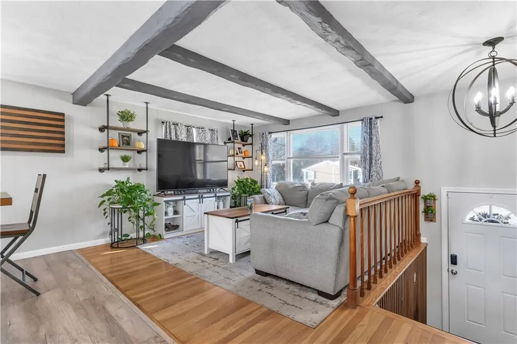 106 Stella Drive North Providence RI 02911