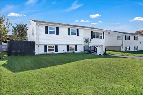 106 Stella Drive North Providence RI 02911