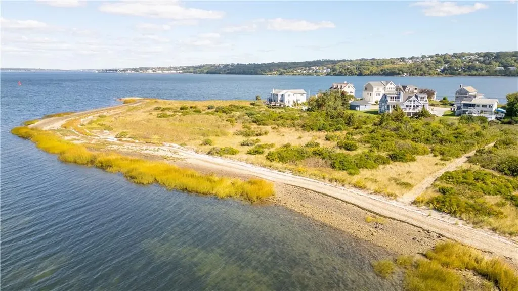 1350 Anthony Road Portsmouth RI 02871