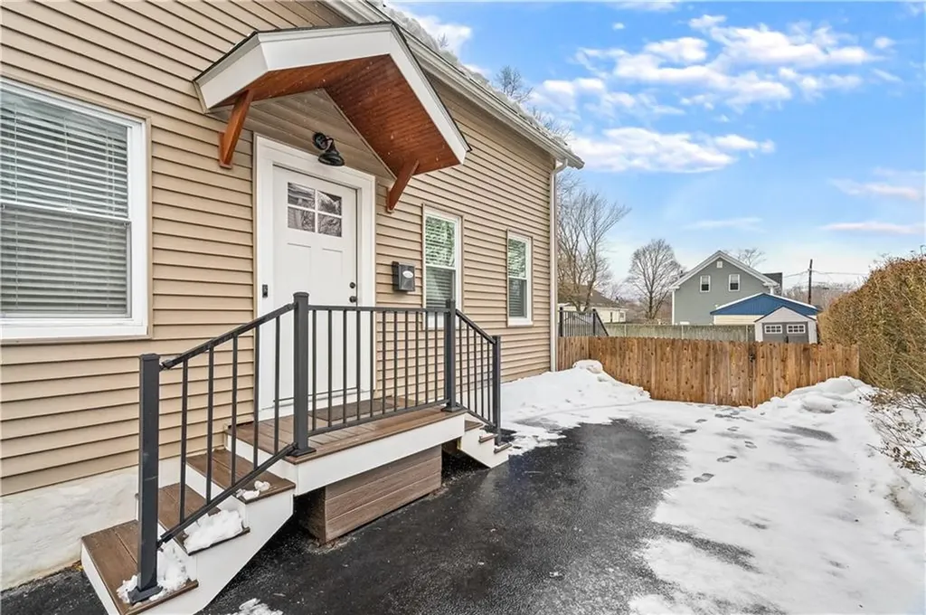 25 Vermont Street Johnston RI 02919