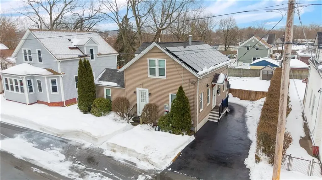 25 Vermont Street Johnston RI 02919