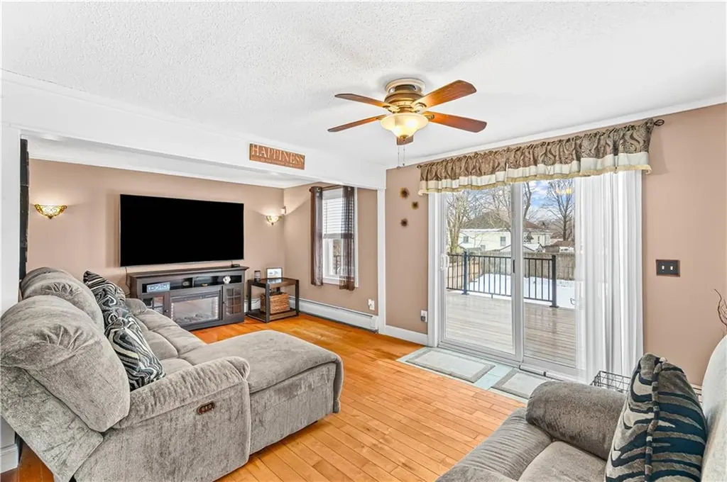 25 Vermont Street Johnston RI 02919