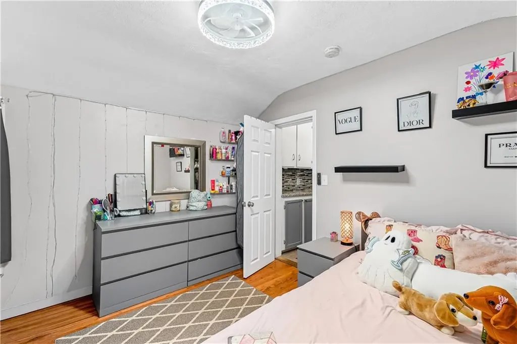 25 Vermont Street Johnston RI 02919