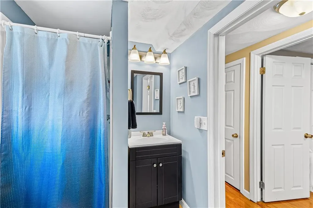 25 Vermont Street Johnston RI 02919