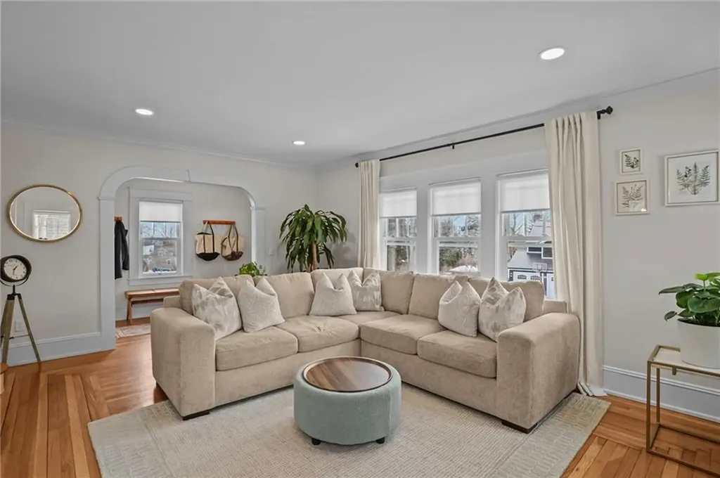 39 Ledge Road East Greenwich RI 02818