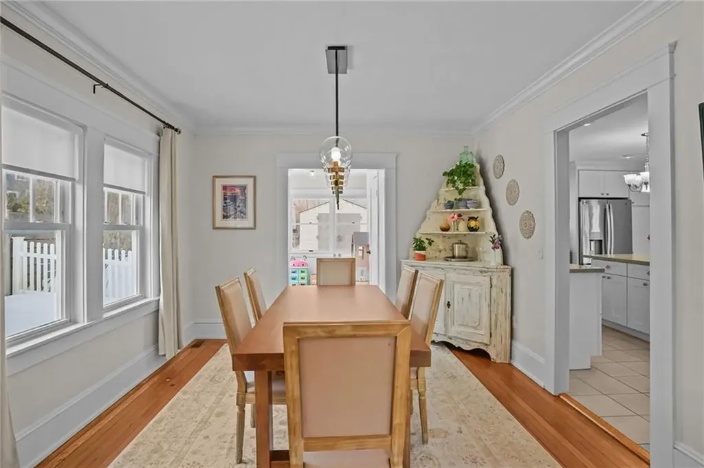 39 Ledge Road East Greenwich RI 02818