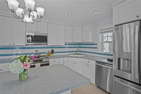 39 Ledge Road East Greenwich RI 02818