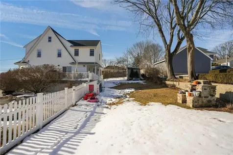 39 Ledge Road East Greenwich RI 02818