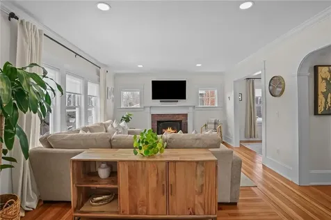 39 Ledge Road East Greenwich RI 02818