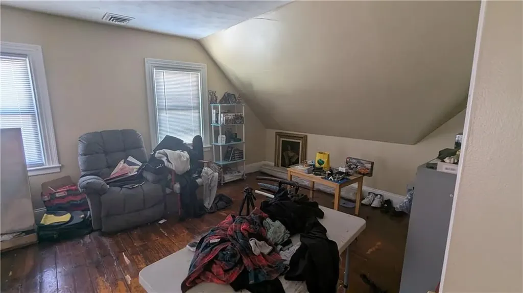 15 17 Emmett Street Providence RI 02903