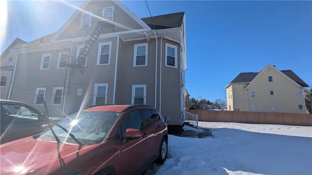 15 17 Emmett Street Providence RI 02903