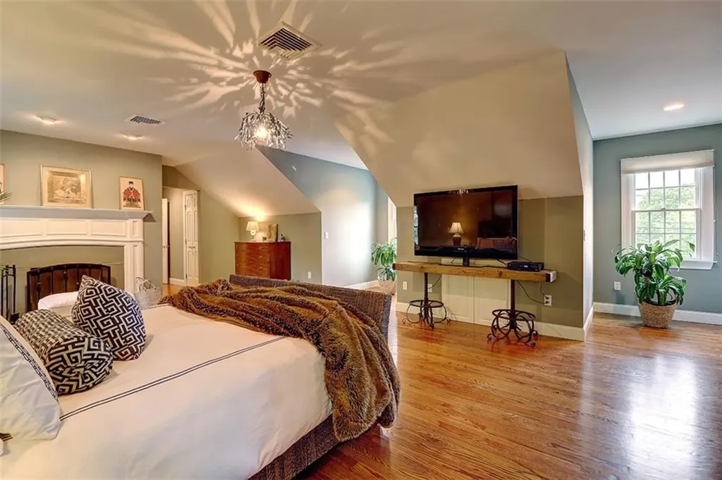 71 Alfred Drown Road Barrington RI 02806