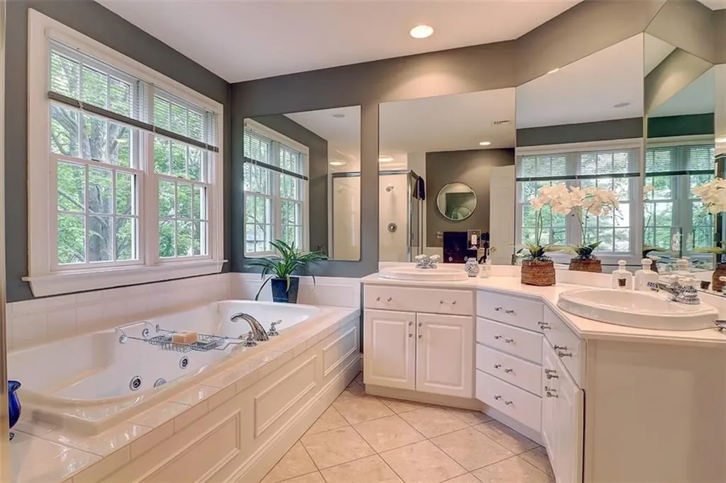 71 Alfred Drown Road Barrington RI 02806