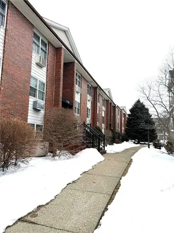 669 Metacom Avenue Bristol RI 02809