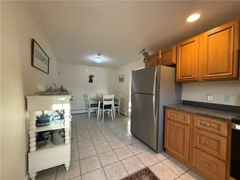 669 Metacom Avenue Bristol RI 02809