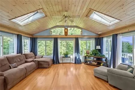 34 Arrow Lane North Kingstown RI 02852