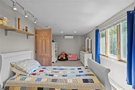 34 Arrow Lane North Kingstown RI 02852