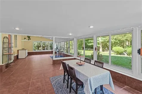 34 Arrow Lane North Kingstown RI 02852