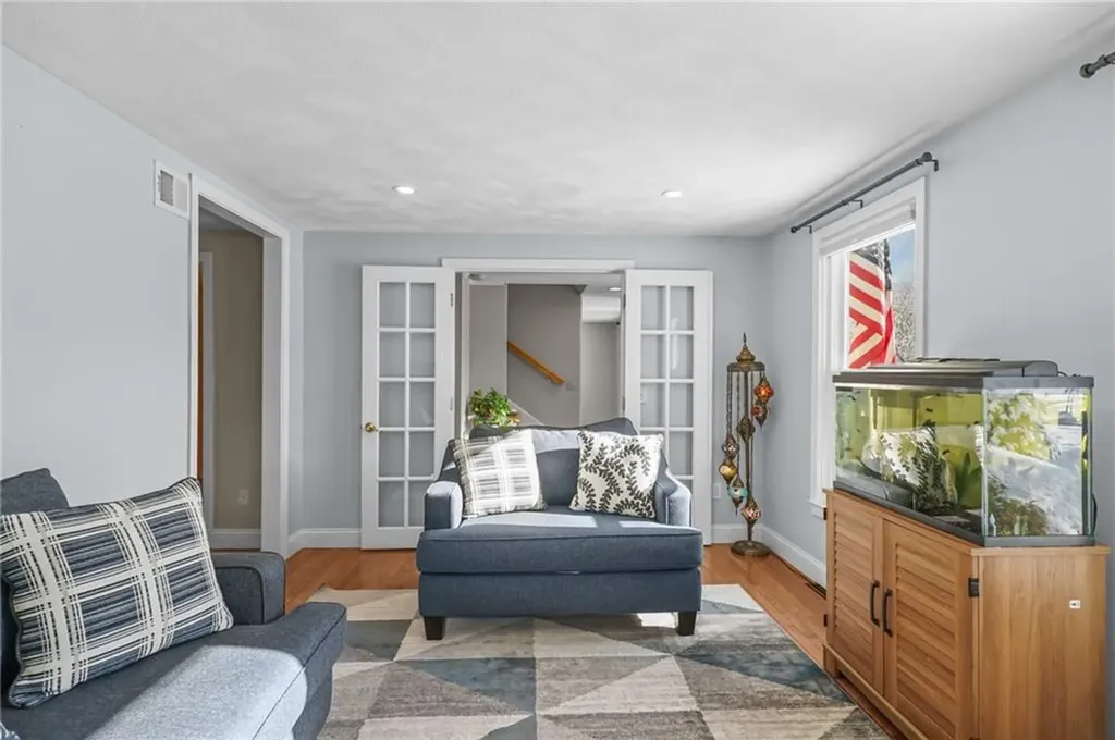 25 Janet Drive Cranston RI 02921