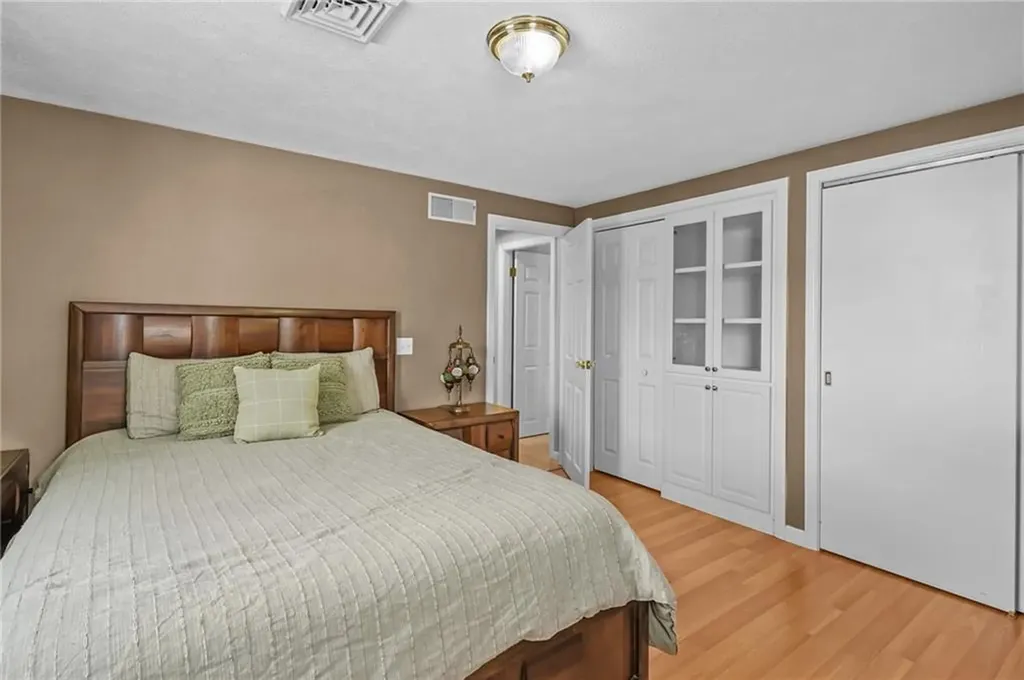 25 Janet Drive Cranston RI 02921