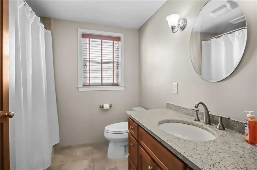 25 Janet Drive Cranston RI 02921