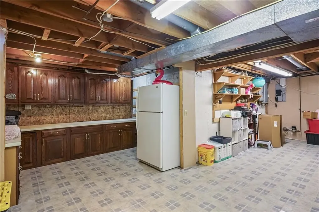 25 Janet Drive Cranston RI 02921