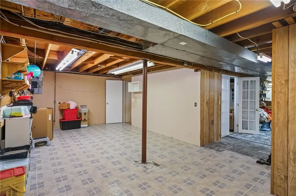 25 Janet Drive Cranston RI 02921