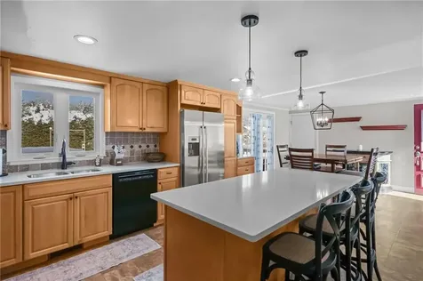 25 Janet Drive Cranston RI 02921