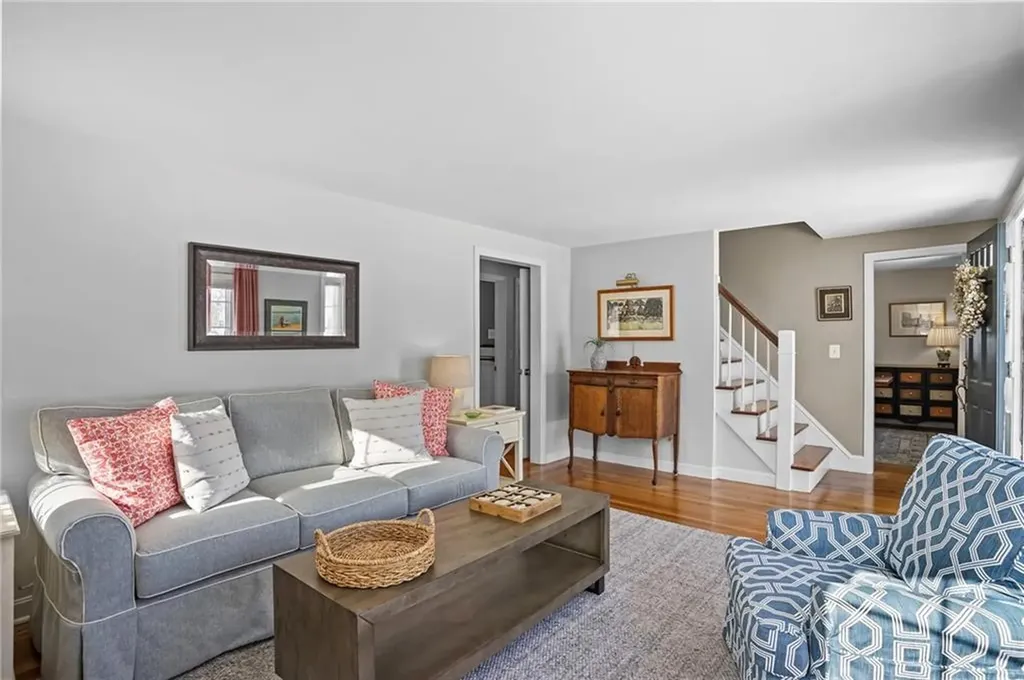 44 Westbrook Road Warwick RI 02886