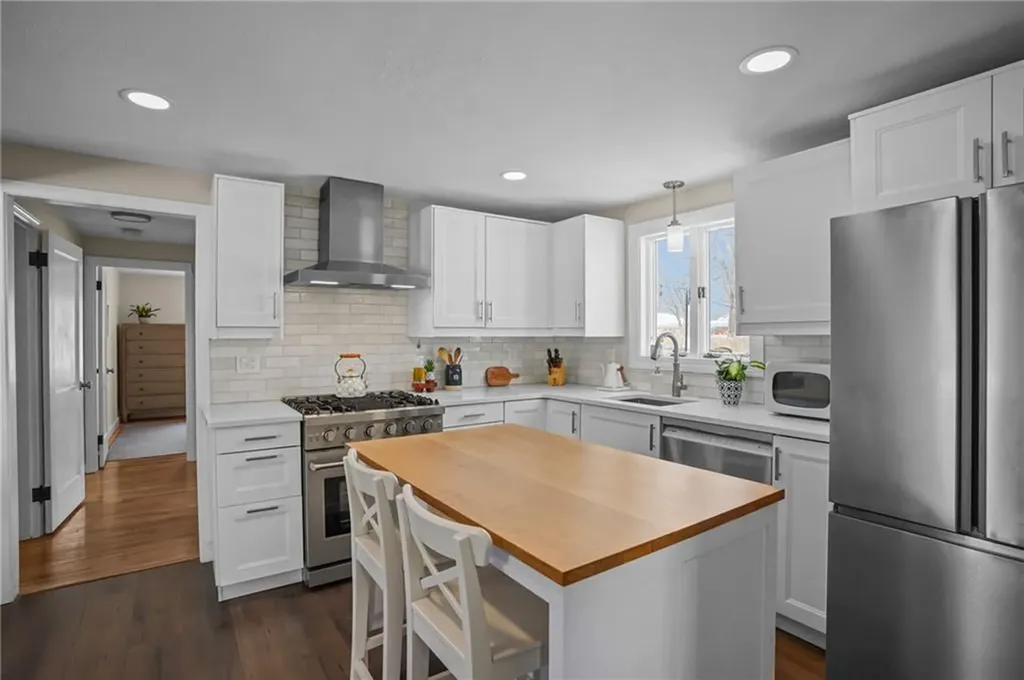 44 Westbrook Road Warwick RI 02886