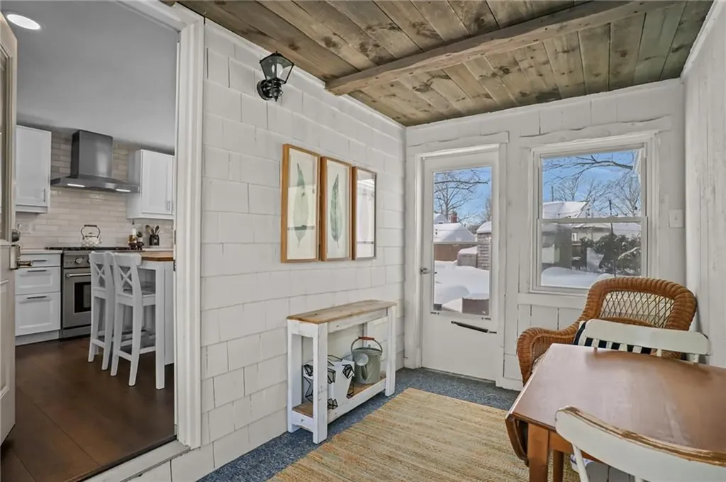 44 Westbrook Road Warwick RI 02886