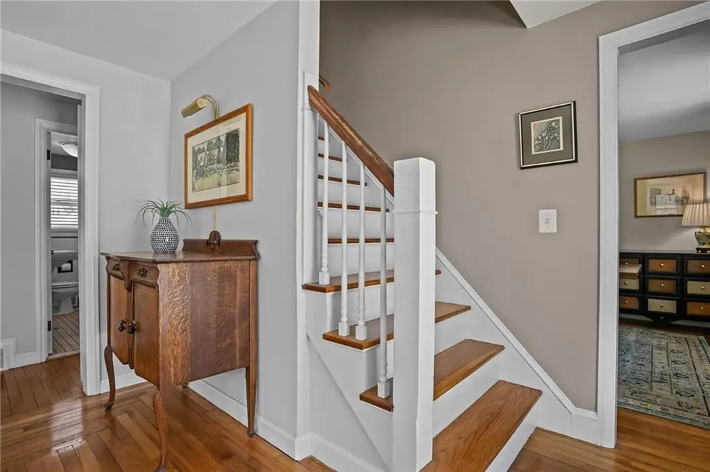 44 Westbrook Road Warwick RI 02886