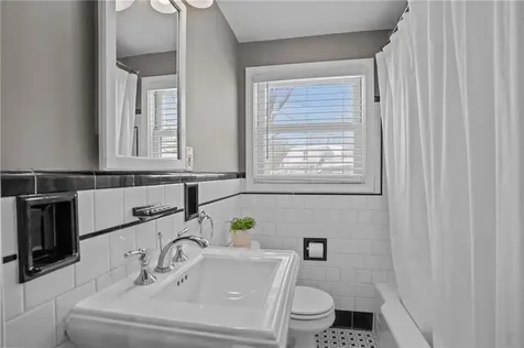 44 Westbrook Road Warwick RI 02886