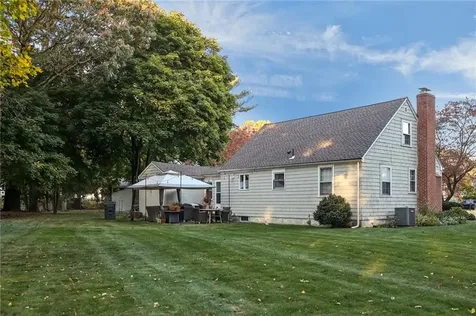 44 Westbrook Road Warwick RI 02886