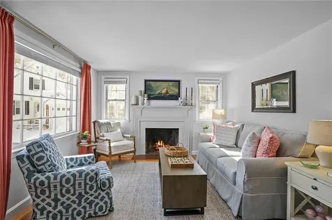 44 Westbrook Road Warwick RI 02886