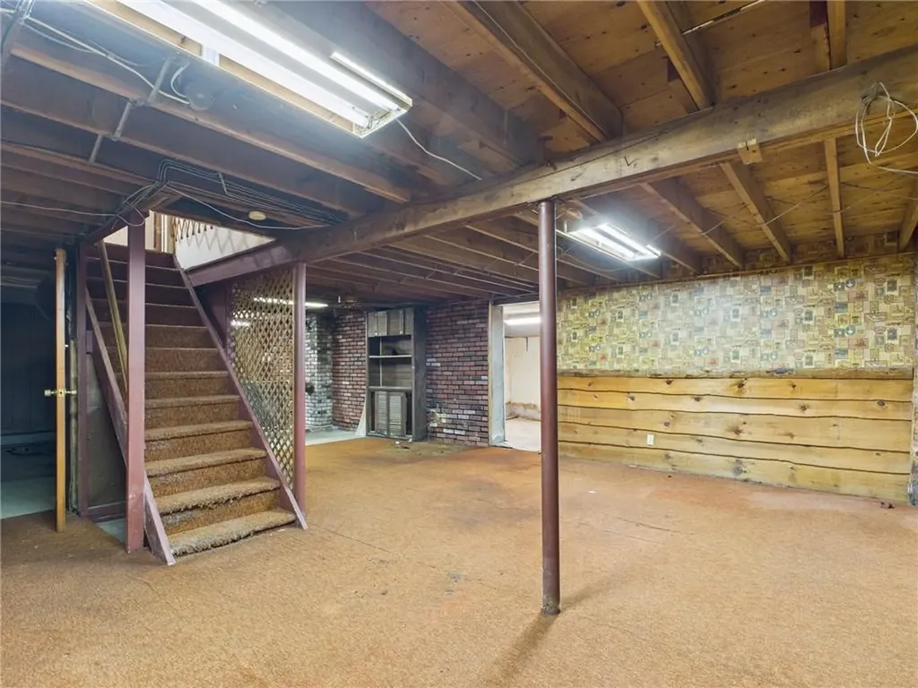 106 Bishop Hill Road Johnston RI 02919